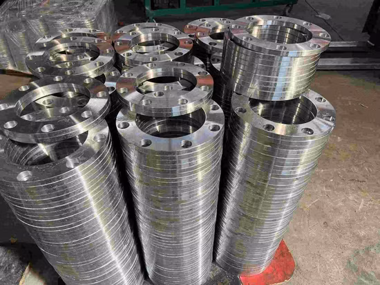 Geschmiedete Legierung A105 ASTM A182 Edelstahl Kohlenstoffstahl RF Slip-on-Ankerflansch